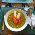 El cooksnap de Patricia Quiroga Newbery cuando hizo Sopa de arvejas verdes secas partidas con tostadas de queso de cabra. Jon Style.