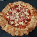 Cooksnap dari Syifauzia untuk resep Pizza Homemade Stuffed Crust