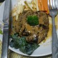 รูป Cooksnap ของ Narongrit Sutawong เมื่อเขาทำ เสต็กหมู พริกไทยดำ