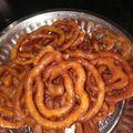 Manu Dubey का कुकस्नैप जब उन्होंने इंस्टेंट केसर जलेबी (instant kesar jalebi recipe in Hindi) बनाया था।