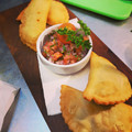 El cooksnap de Franco Castillo cuando hizo Empanadas de mariscos fritas con Pebre.