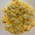 Eve Nevenave 's cooksnap of when they made ไข่คนนุ่ม นม-ชีส แบบคนขี้เกียจ.