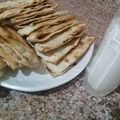 صورة من Um deaa، شاركها بعد تجربة وصفة ساندويتش جبن الرومي في المايكرويف 🧀🌯👌👍