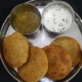 Ankita Kapil Varshney का कुकस्नैप जब उन्होंने कच्चे केले की स्टफ्ड कचौड़ी(kachhe kele ki stuffed kachodi recipe in hindi) बनाया था।