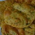Archana Nayek का कुकस्नैप जब उन्होंने बेसन की पूरी (Besan ki puri recipe in hindi) बनाया था।