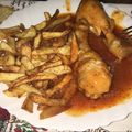 El cooksnap de seila cuando hizo Muslos de pollo en salsa de tomate con patatas fritas en aceite de pollo frito.