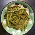 朵莉小妞 的 蒜香四季豆 cooksnap