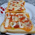 Cooksnap dari Vivin Sugiana~LOVIS CAKE untuk resep Pizza Teflon (roti tawar)