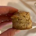 kisördög Cooksnap-ja, amikor elkészítette a(z) Omlós, töpörtyűs pogácsa receptet.