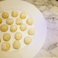 Cooksnap dari Fransisca Fortunata untuk resep CHEESY SNOW BALL Aka. PUTRI SALJU KEJU