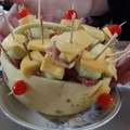 El cooksnap de Sandra Karina Còrdoba cuando hizo Brochetas de melón con jamón y queso fresco a la pimienta.