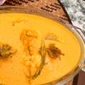 Cooksnap CT Mariam semasa beliau membuat Ikan senangin masak lemak cili padi.