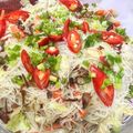 Cooksnap Double N semasa beliau membuat Bihun Goreng Singapore.