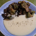 El cooksnap de davidespigaresmorales cuando hizo Brócoli y champiñones salteados, acompañados de puré de patatas.