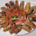 صورة من وردة الياسمين المتألقة ، شاركها بعد تجربة وصفة اصابع الباذنجان المقرمشة 🍆💜