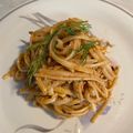 Cooksnap από Dorothy G. Zinonidou στη συνταγή Λιγκουίνι σε σάλτσα μελιτζάνας με φέτα και καρύδια