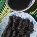 Cooksnap Nurul Najihah Azan semasa beliau membuat Roti Jala Coklat.