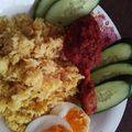 Cooksnap Maria Estralita semasa beliau membuat Nasi Kuning Sambal Merah Ikan Tongkol. #Phopbylinimohd #batch17.