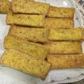 รูป Cooksnap ของ Suwanas O'Chinim เมื่อเขาทำ ขนมปังกรอบเนยกระเทียม ด้วยหม้ออบลมร้อน