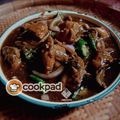 Cooksnap Aznie Khasri semasa beliau membuat Ayam Masak Halia 🇨🇳.