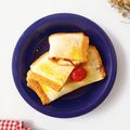 Cooksnap dari Nay's Kitchen untuk resep Roti Tawar Isi Apel Keju