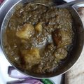 Gunjan Gupta का कुकस्नैप जब उन्होंने पालक-आलू करी (Palak aloo curry recipe in Hindi) बनाया था।