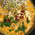 Cooksnap Dapur Yusfarisyia semasa beliau membuat Megi Kari Krim Berlemak.