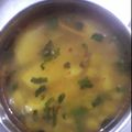 Rajni2 का कुकस्नैप जब उन्होंने आलू टमाटर की सब्जी (aloo tamatar ki sabzi recipe in Hindi) बनाया था।