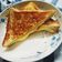 Cooksnap Mizzanem semasa beliau membuat Roti cheese bakar super simple.