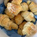 Eszter Kisiczki Cooksnap-ja, amikor elkészítette a(z) Medvehagymás-mascarponés kiflik receptet.