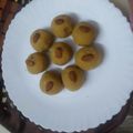 Urmila Agarwal का कुकस्नैप जब उन्होंने बेसन मिक्स लड्डू (besan mixed ladoo recipe in Hindi) बनाया था।