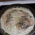 El cooksnap de Mar cuando hizo Salmón al horno con salsa de nata y cebolla.