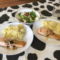 El cooksnap de Alba Sanchez Hidalgo cuando hizo Salmón al horno sobre puré de boniato con ensalada.