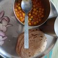 Suriya Gupta का कुकस्नैप जब उन्होंने मटरा की चाट (matra ki chaat recipe in Hindi) बनाया था।
