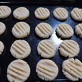 Cooksnap dari Khairun Nisa untuk resep Kue Kacang Crunchy dan Lembut by Shinta