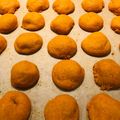 Lau Lavina 的 Sweet potato snowball cookie 紫薯雪球曲奇 cooksnap