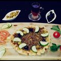 صورة من ام حسين 🌹🌹، شاركها بعد تجربة وصفة معجنات الزعتر بالعجينة السريعة 😋😋