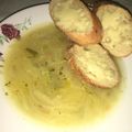 C.Barbara Cooksnap-ja, amikor elkészítette a(z) Francia hagymaleves receptet.