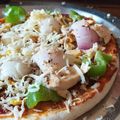 Gunjan Saxena का कुकस्नैप जब उन्होंने हार्ट शेप पिज़्ज़ा होम मेड बेस से(Heart shape pizza home made base se recipe in Hindi) बनाया था।