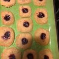 Cooksnap από Maria Tzanetou στη συνταγή Μπισκοτάκια με αμυγδαλόπαστα και μαρμελάδα κερασάκι