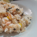 Cooksnap Olivia Elena semasa beliau membuat Salmon Seaweed Rice.
