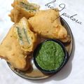 Hiral का कुकस्नैप जब उन्होंने स्टफ्ड ब्रेड पकोड़ा (Stuffed bread pakoda recipe in hindi) बनाया था।