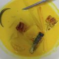 Cooksnap Kamaruddin Jusoh semasa beliau membuat Gulai Lemak Nenas dan Ikan Masin.