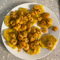 El cooksnap de Esthefany Martinez cuando hizo Tostas de patacón con guacamole y gambas.