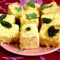 Mrinalini Sinha का कुकस्नैप जब उन्होंने चना दाल ढोकला (Chana dal dhokla recipe in Hindi) बनाया था।