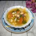 Cooksnap shazrina semasa beliau membuat Tomyam Putih Ayam.