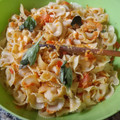 El cooksnap de Benicia araco cuando hizo Pasta con salsa de tomate, cebolla y albahaca.