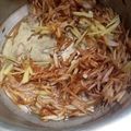Uroosa Rahim Dokra's cooksnap of when they made Bhagari Piyaz(fried onion).