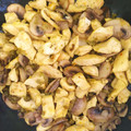 El cooksnap de Marina Segovia cuando hizo Pechuga de pollo con champiñones al ajillo y guisantes.