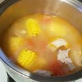 Carol C. 的 玉米蕃茄排骨湯 cooksnap